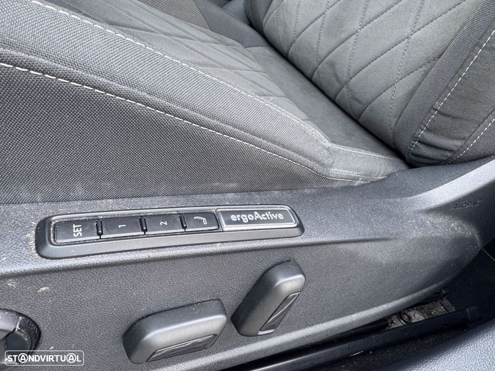 VW Golf 1.0 eTSI OPF DSG Life - 11