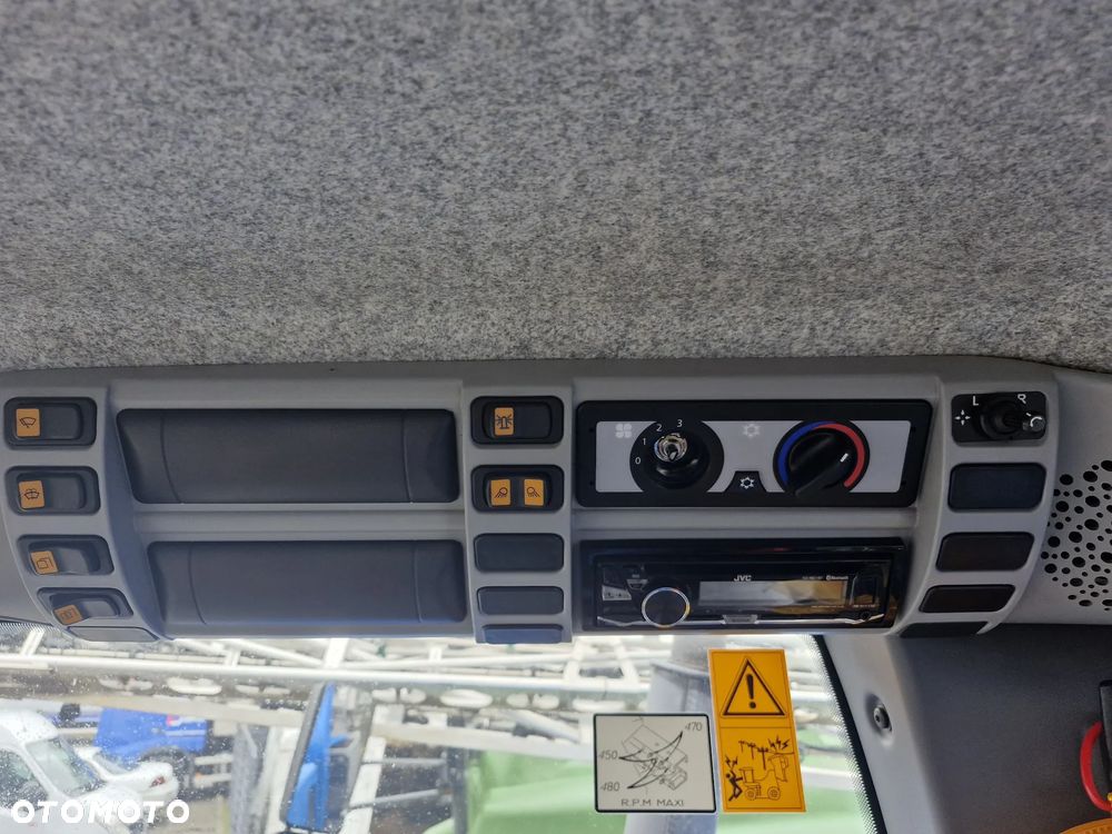 New Holland 9080L - 8