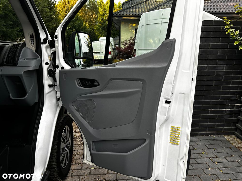 Ford Transit - 23