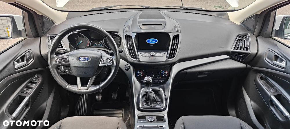 Ford Kuga 1.5 EcoBoost 2x4 Trend - 37