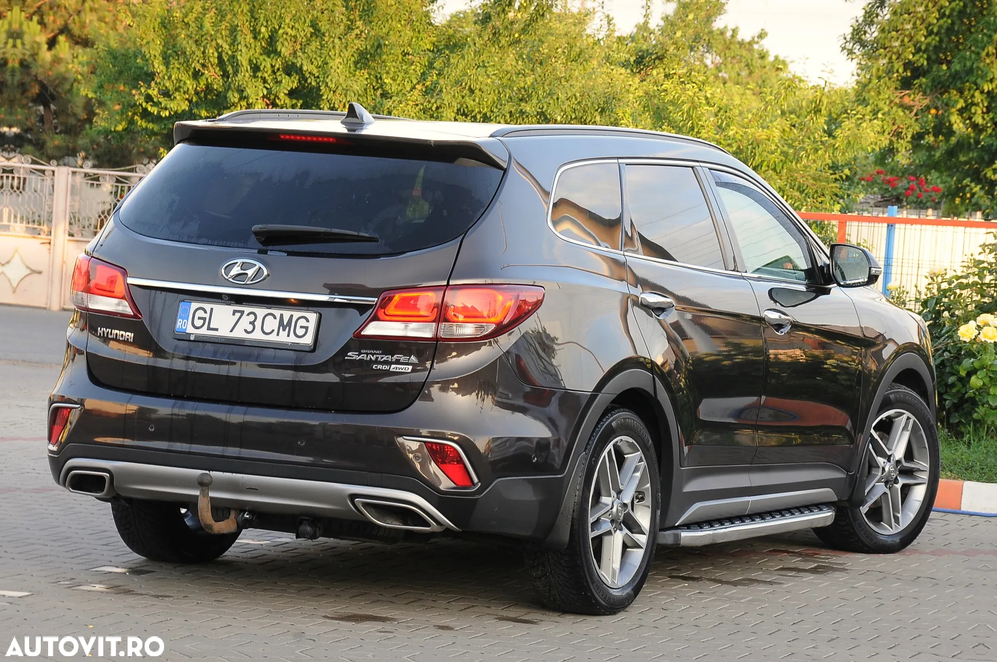 Hyundai Grand Santa Fe 2.2 CRDi ISG 4WD Aut. Luxury - 3