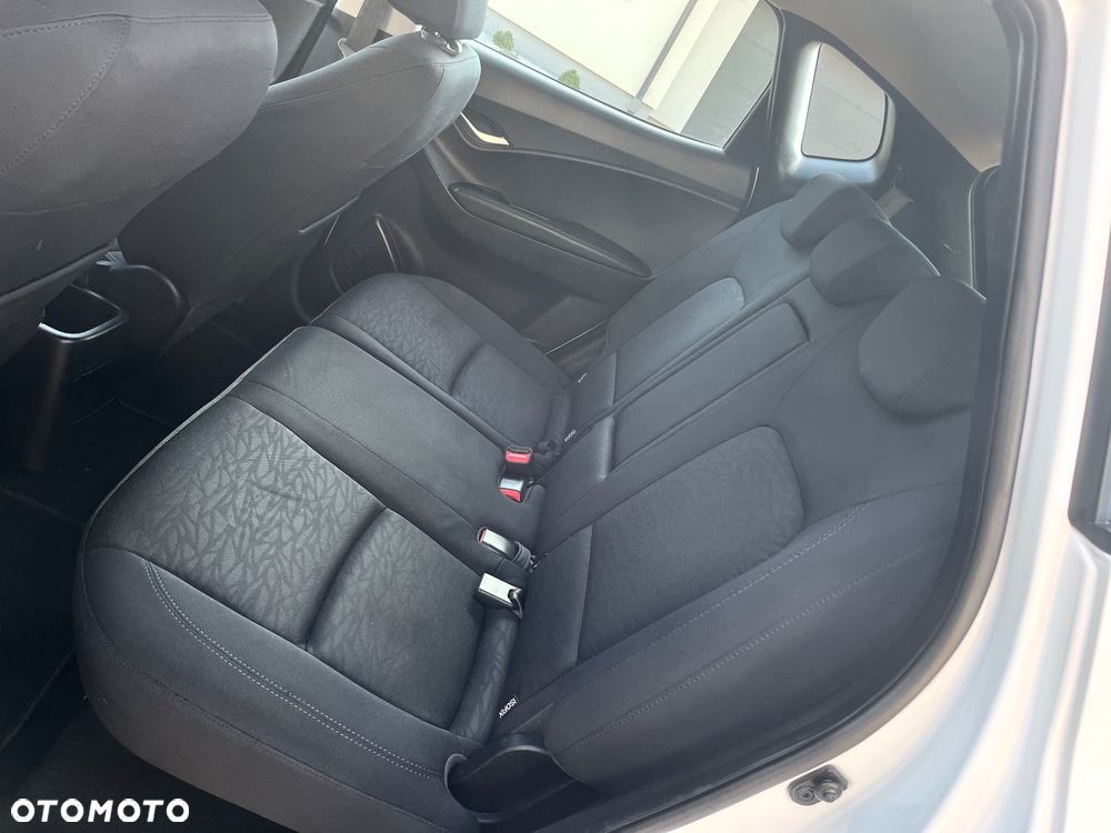 Hyundai ix20 1.4 blue Comfort - 16