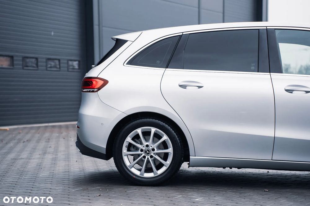 Mercedes-Benz Klasa B 220 4-Matic 7G-DCT - 21