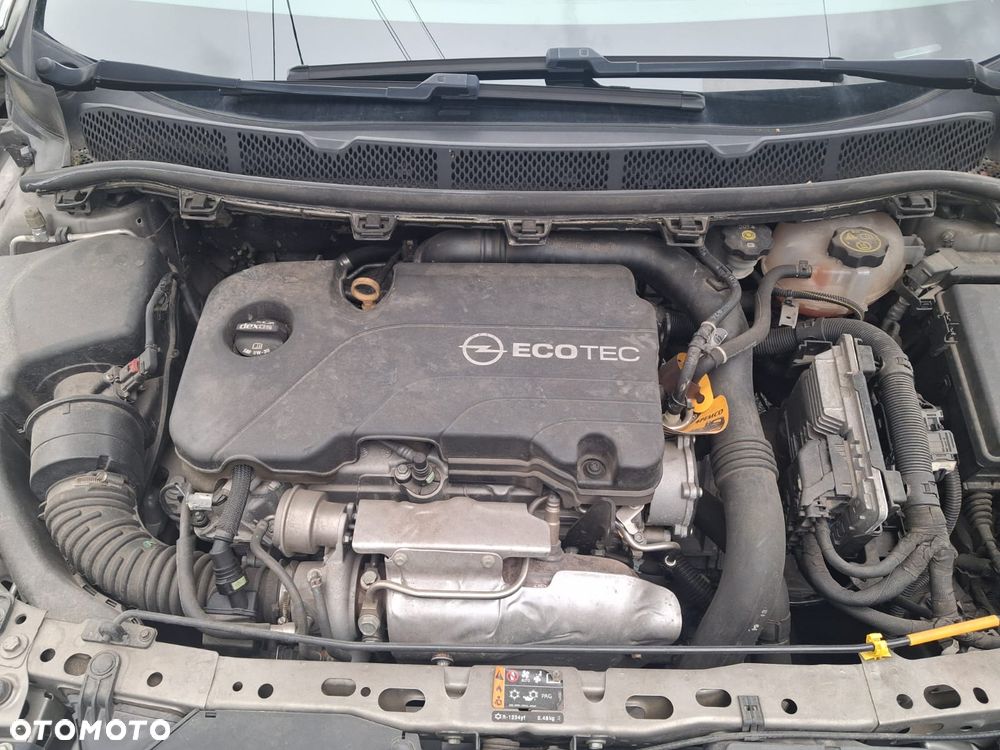 Opel Astra 1.4 Turbo Innovation - 13