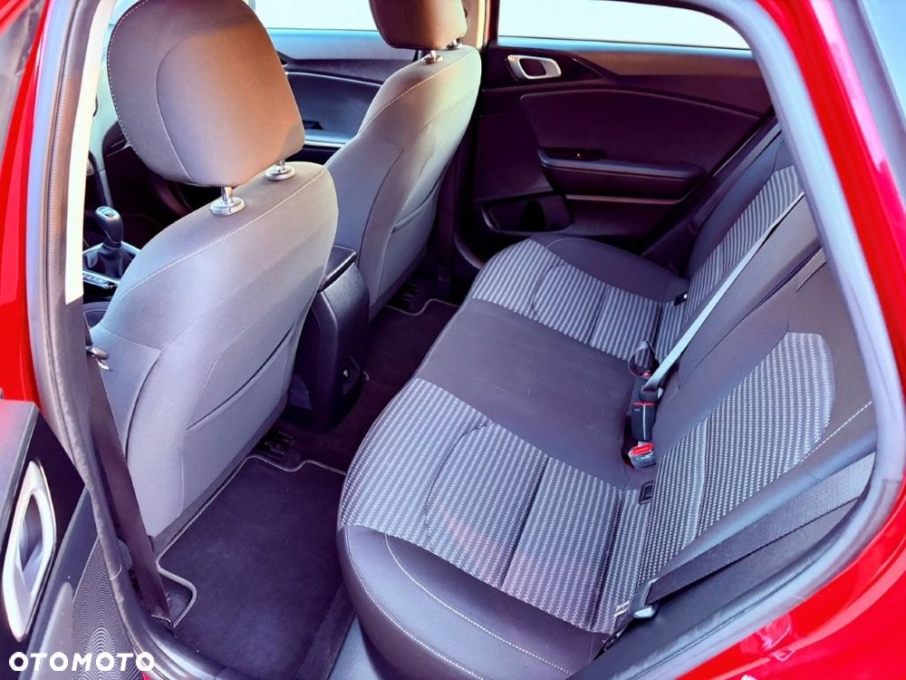 Kia Ceed 1.6 CRDi SCR L Business Line - 12