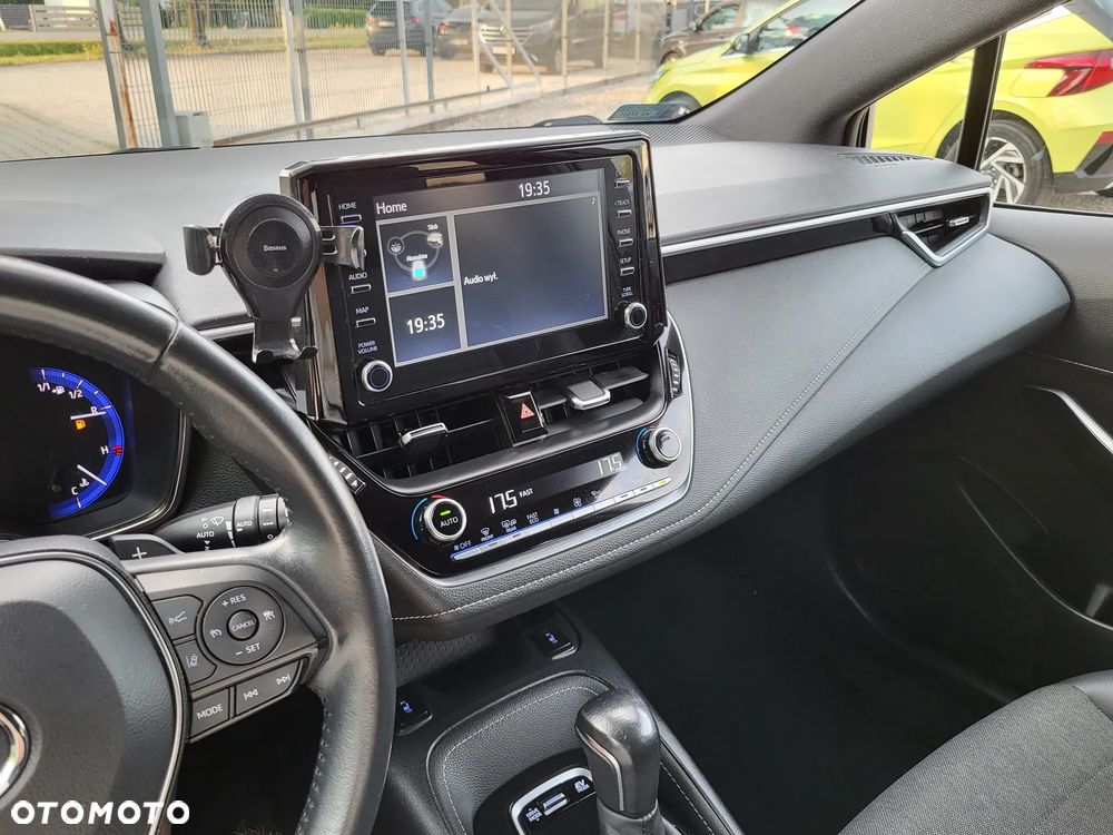 Toyota Corolla - 17