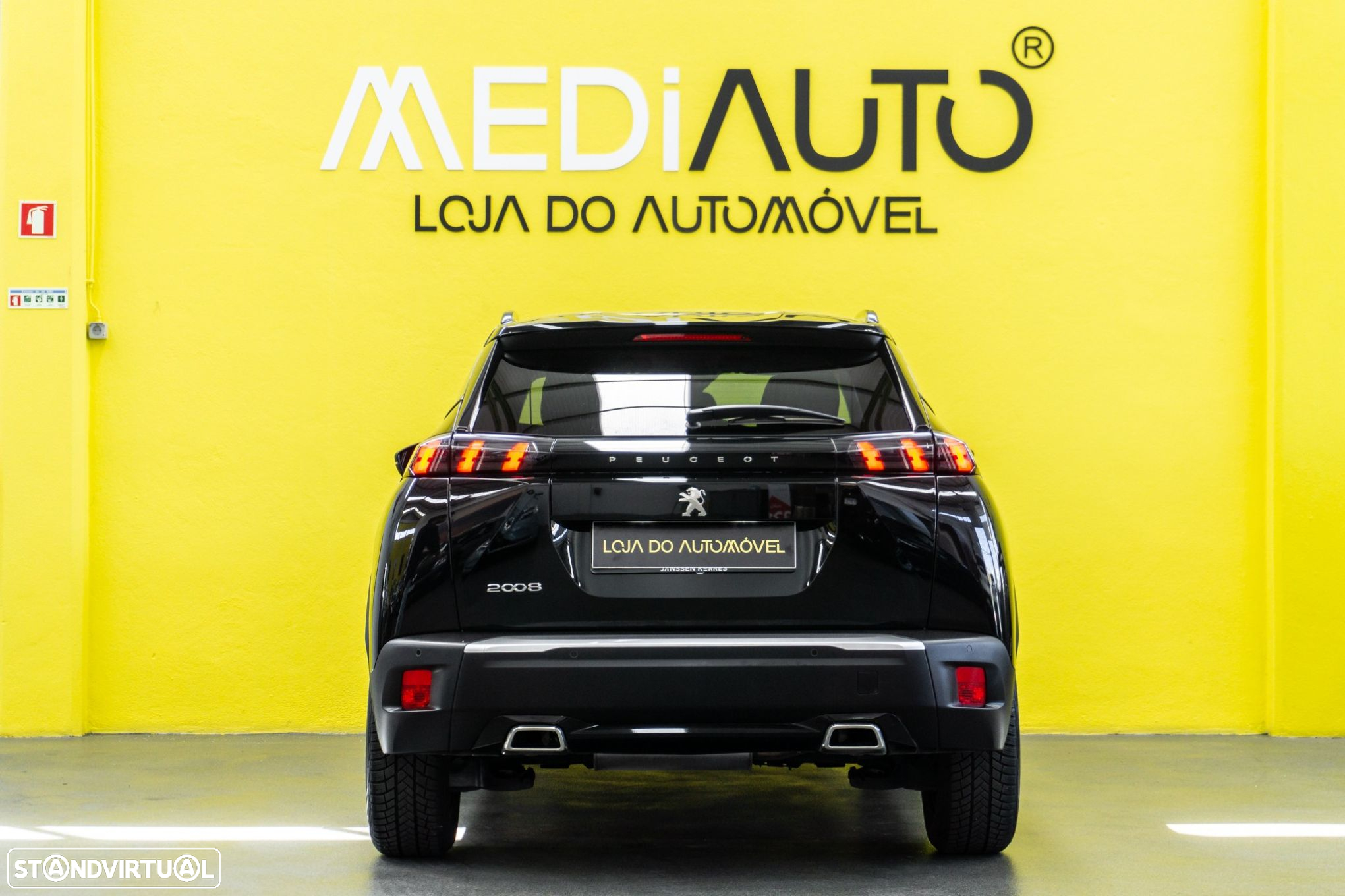 Peugeot 2008 1.2 PureTech Allure Pack EAT8 - 10