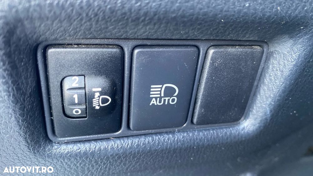 Toyota C-HR 1.8 HSD 4x2 CVT C-enter - 13