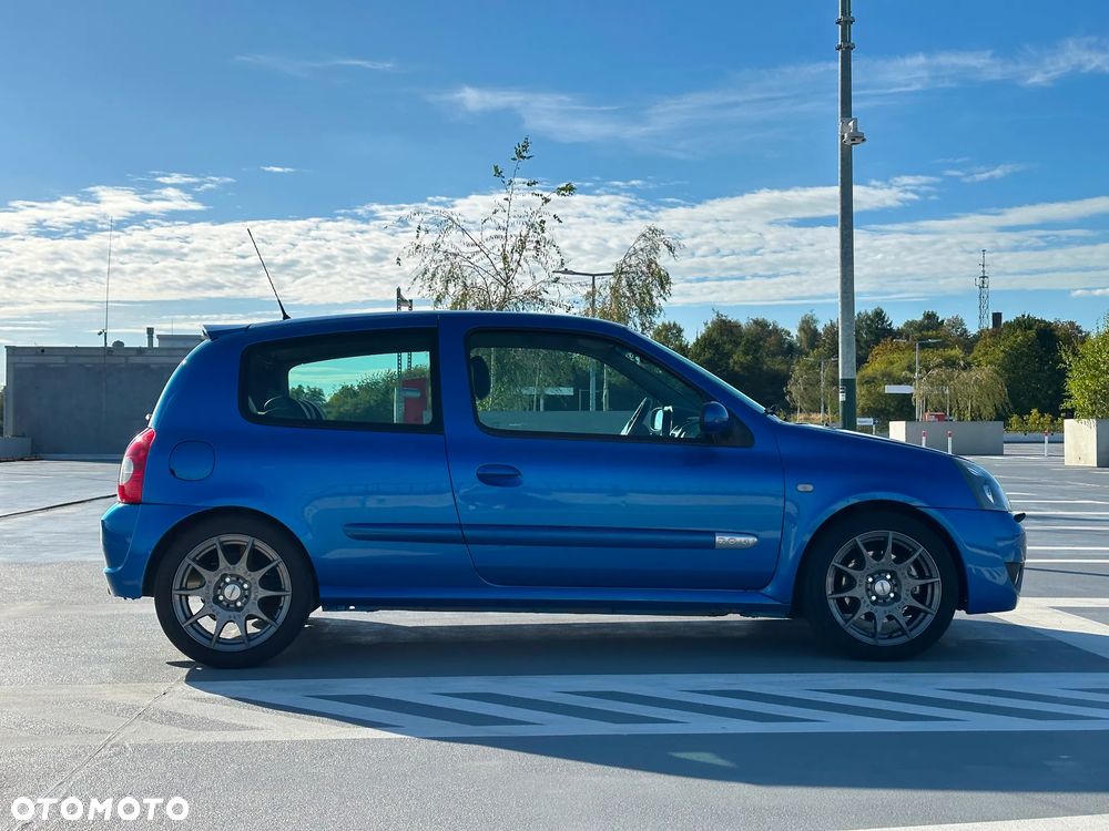 Renault Clio 2004 photo 5