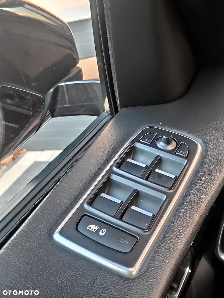 Jaguar F-Pace - 19
