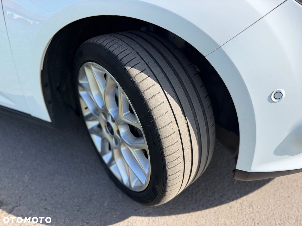 Ford Focus 1.0 EcoBoost Titanium - 6