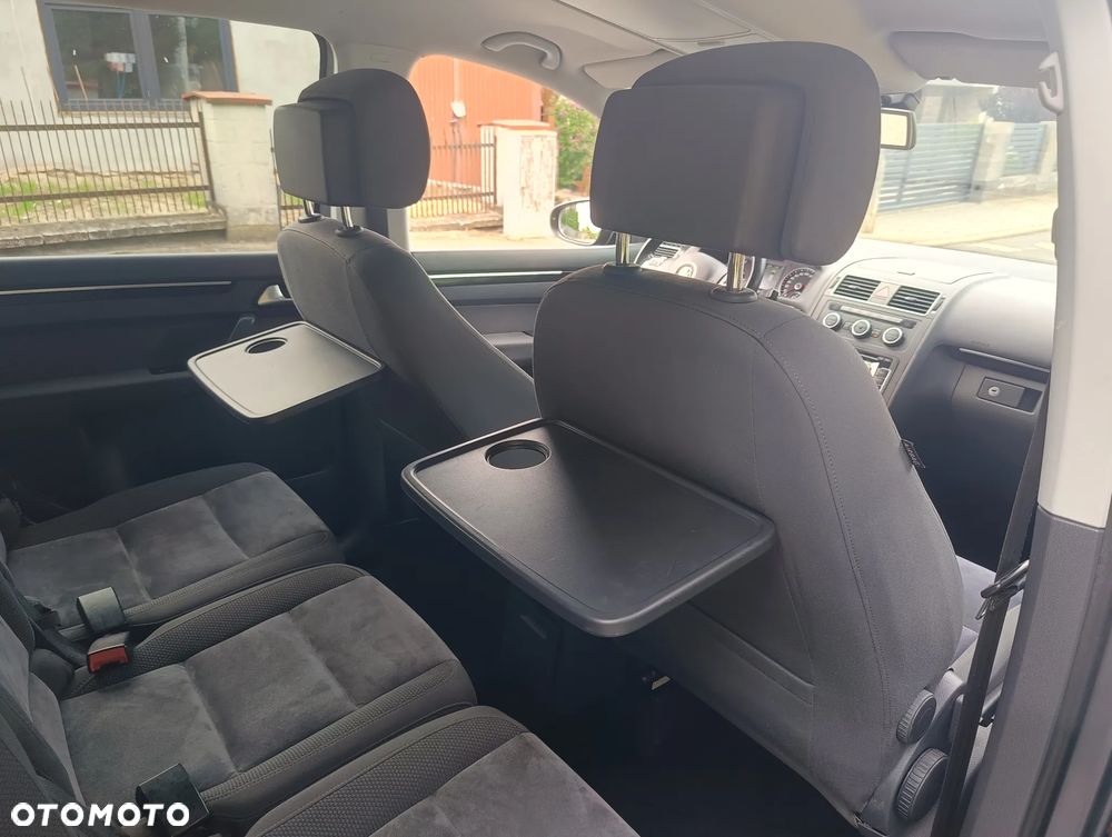 Volkswagen Touran 1.6 TDI DPF BlueMotion Technology DSG Comfortline - 11