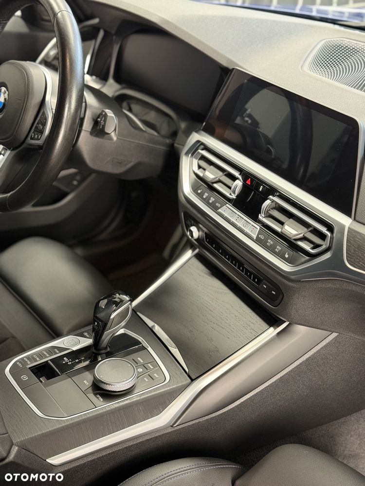 BMW Seria 3 330i xDrive M Sport sport - 17