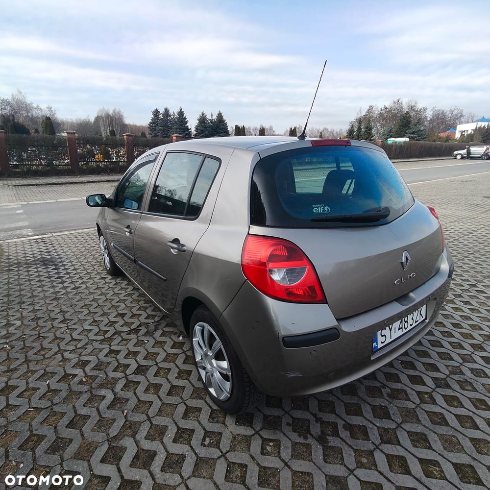 Renault Clio 1.2 16V Expression - 5