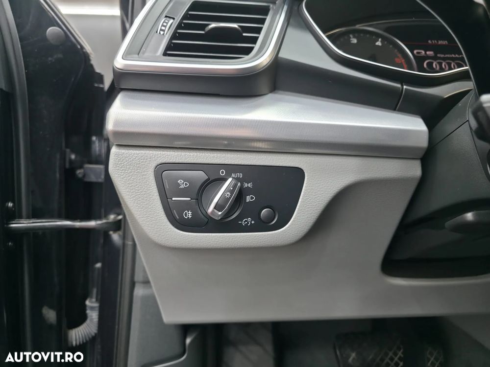 Audi Q5 2.0 40 TDI quattro S tronic Sport - 11