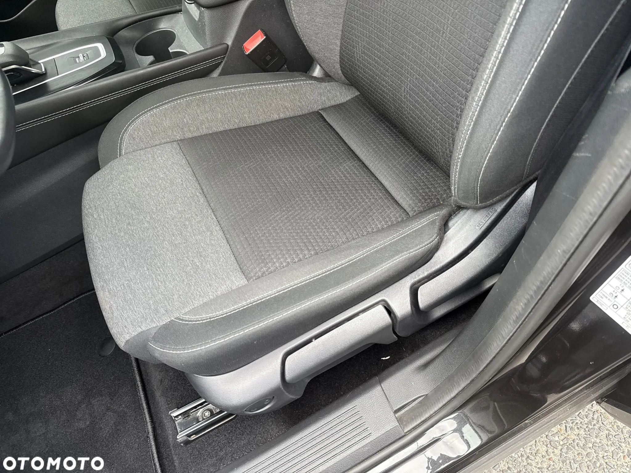 Nissan Qashqai 1.3 DIG-T mHEV N-Connecta Xtronic - 13