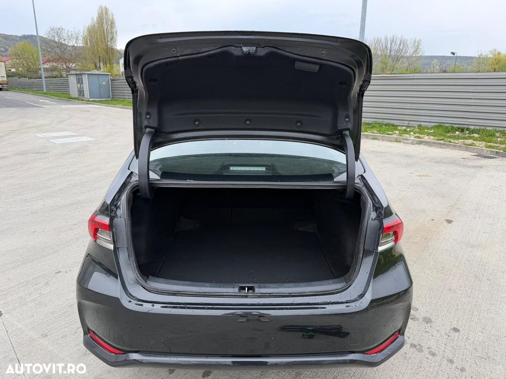 Toyota Corolla 1.8 HSD Business - 15