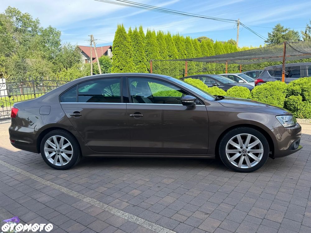Volkswagen Jetta 1.6 TDI DPF DSG Highline - 16