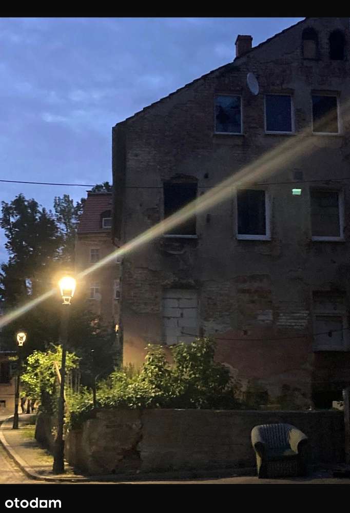 4 mieszkania w kamienicy obok granicy z Goerlitz. ul. Cienista 1.