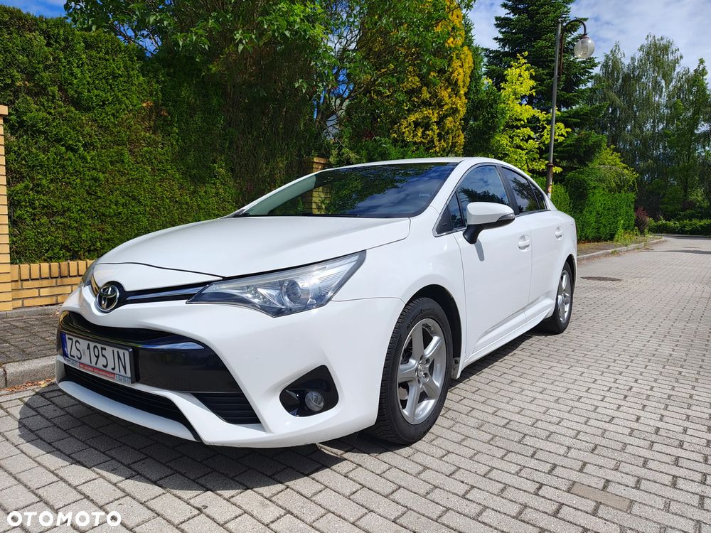 Toyota Avensis 1.8 Premium - 2