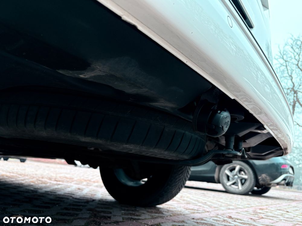 Volkswagen Multivan - 25