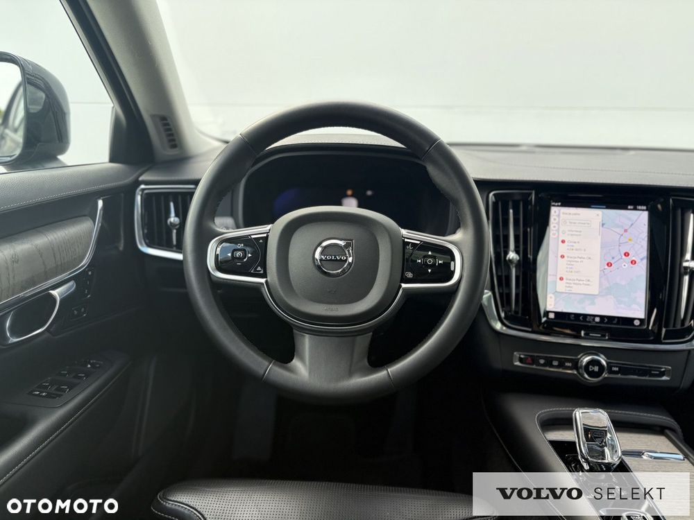 Volvo V90 Cross Country - 22