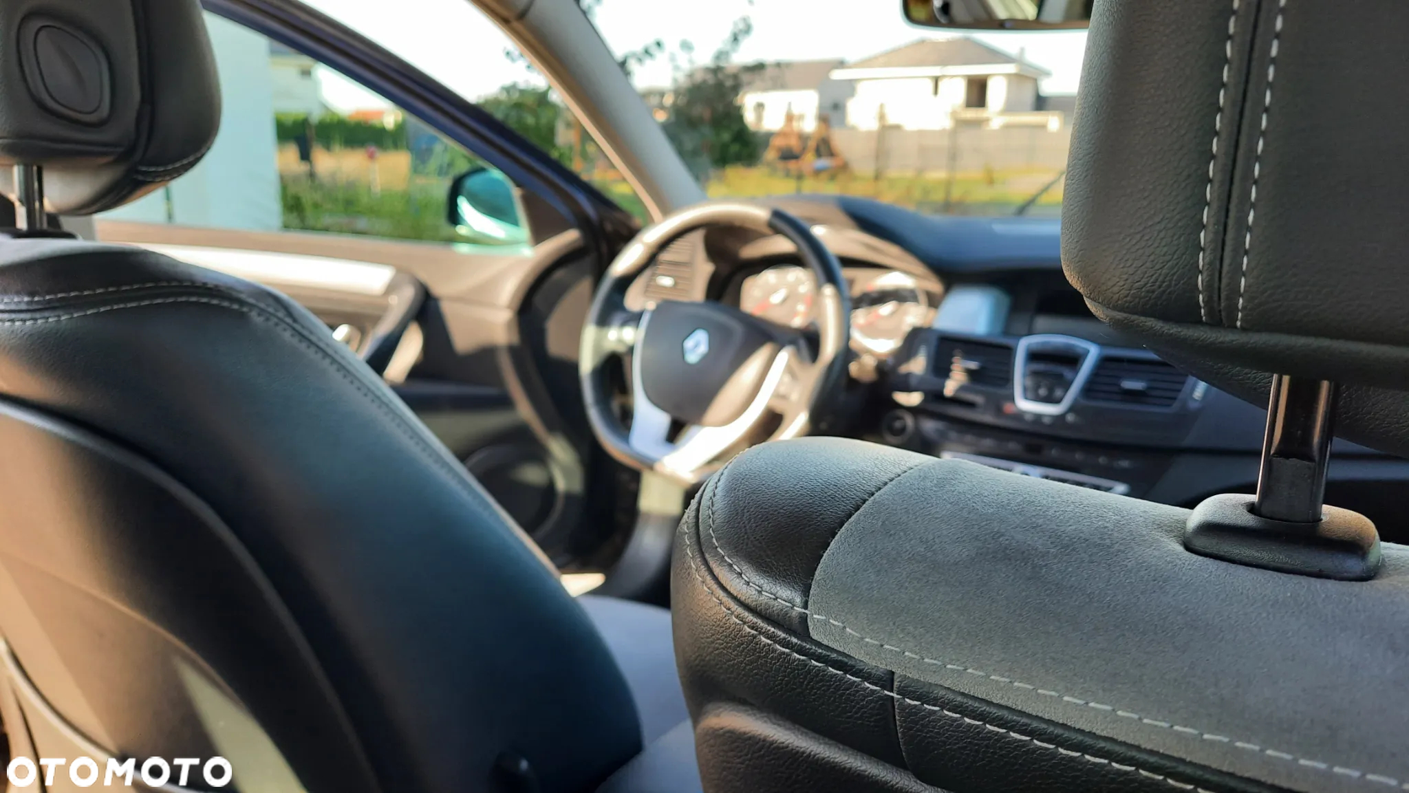 Renault Laguna Grandtour 2.0 dCi FAP GT - 10