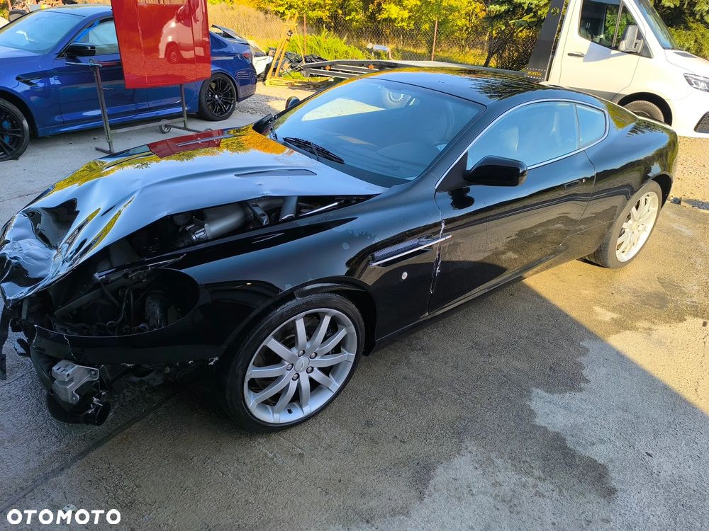 Aston Martin DB9 Standard - 2