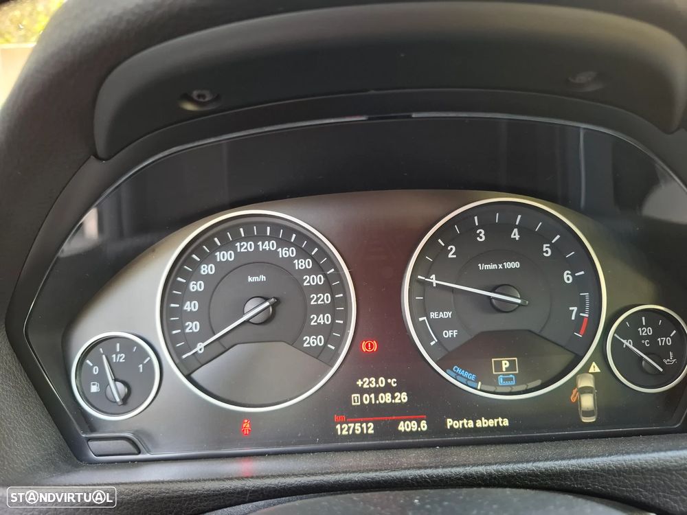 BMW 330 - 25
