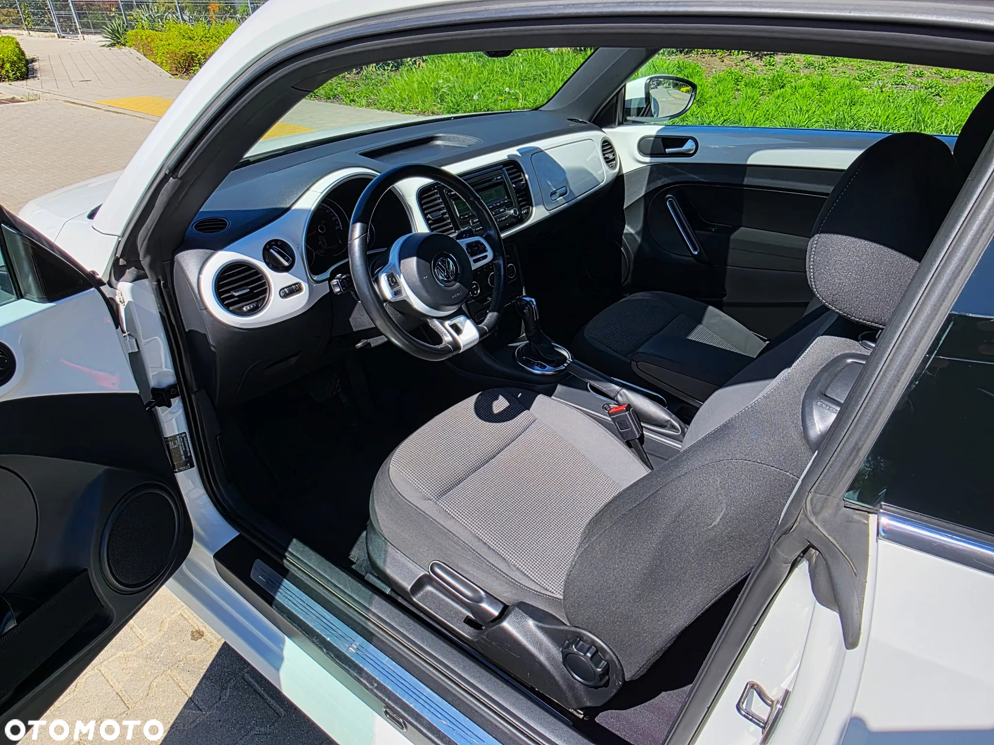 Volkswagen Beetle 2.0 TDI Design DSG - 9