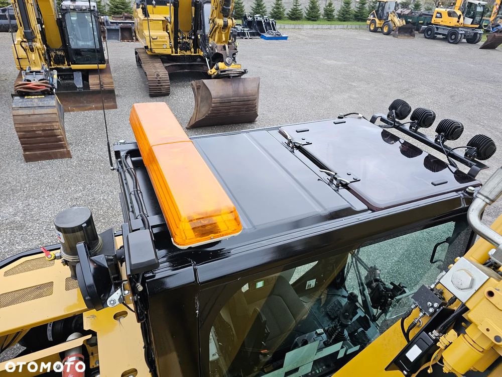 Caterpillar 325 FL CR - 22