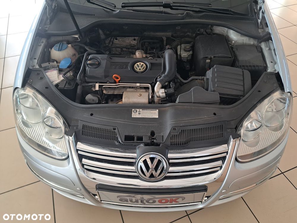 Volkswagen Jetta 1.4 TSI Trendline - 16