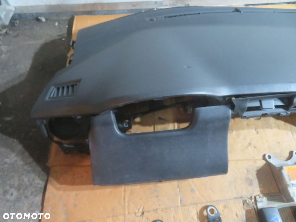 DESKA ROZDZIELCZA AIRBAG KONSOLA AURIS E18 II TOYOTA 2012-2015 - 2