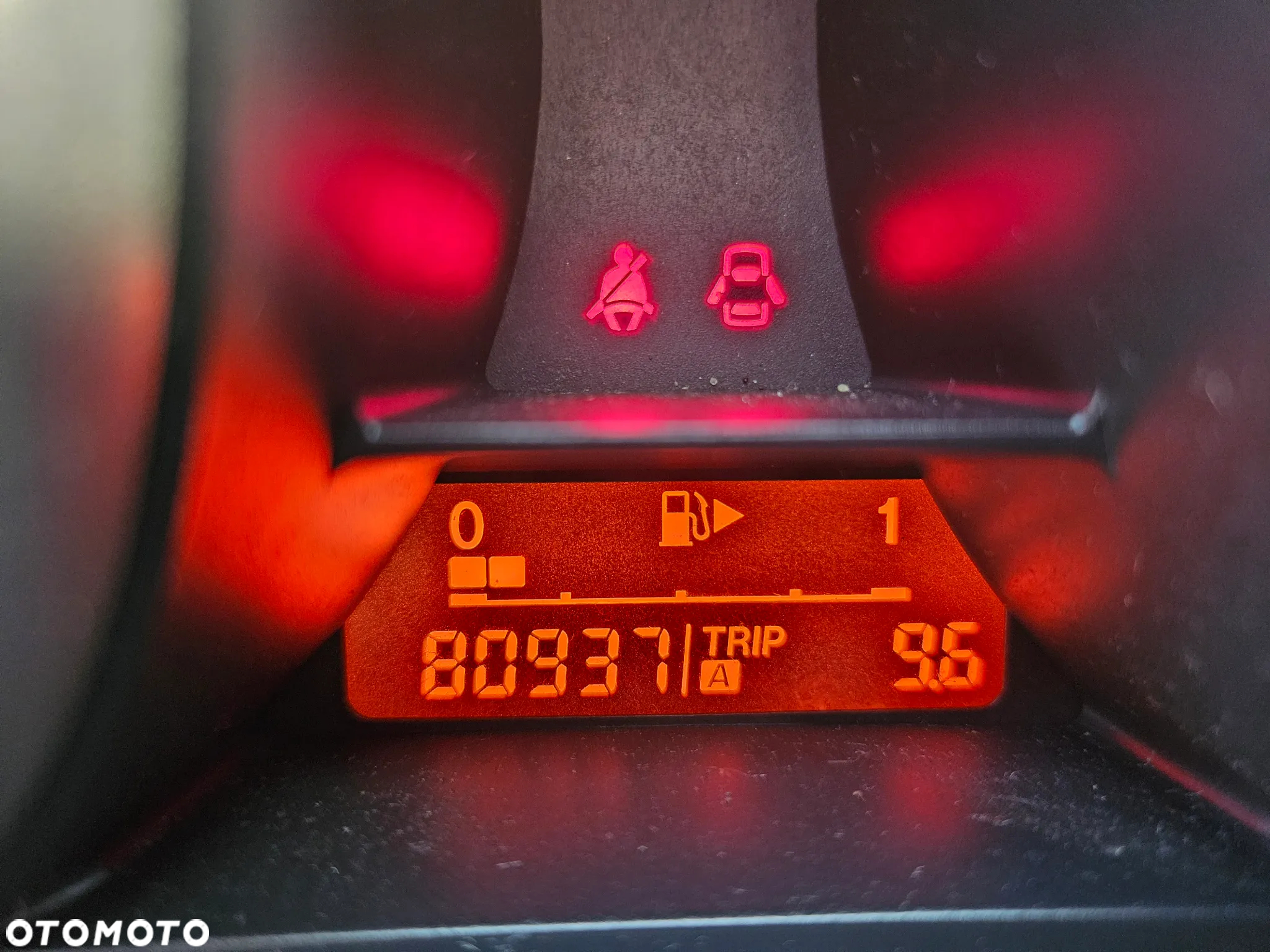 Mazda 3 1.6 Active + - 31