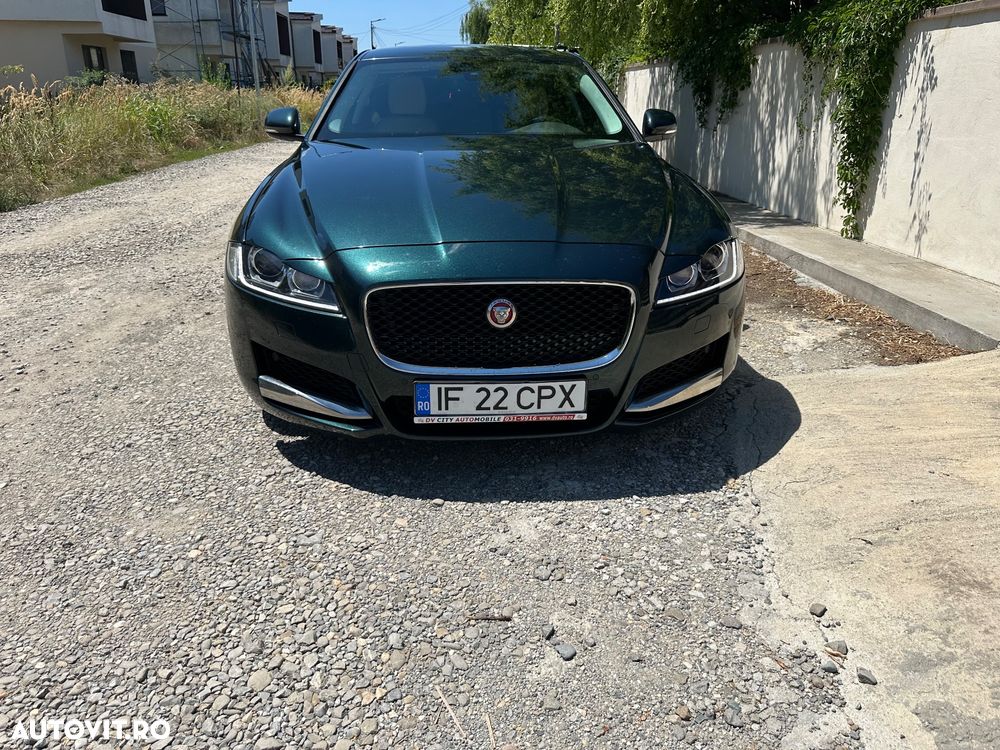Jaguar XF 20d AWD Portfolio - 3