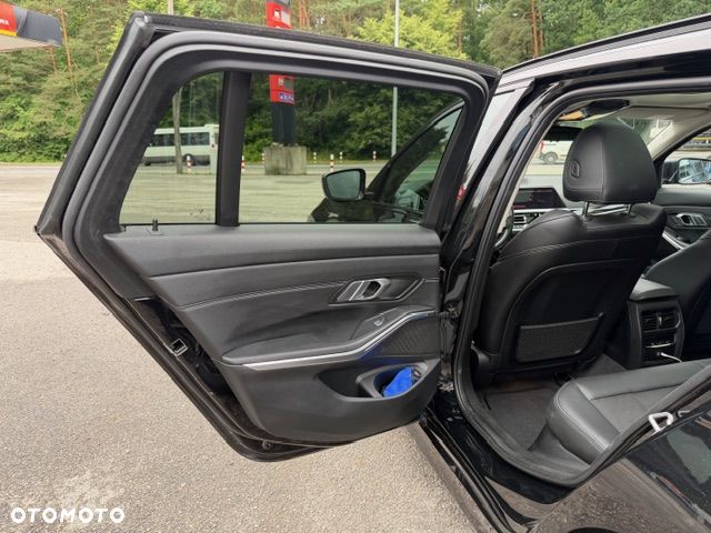 BMW Seria 3 - 15