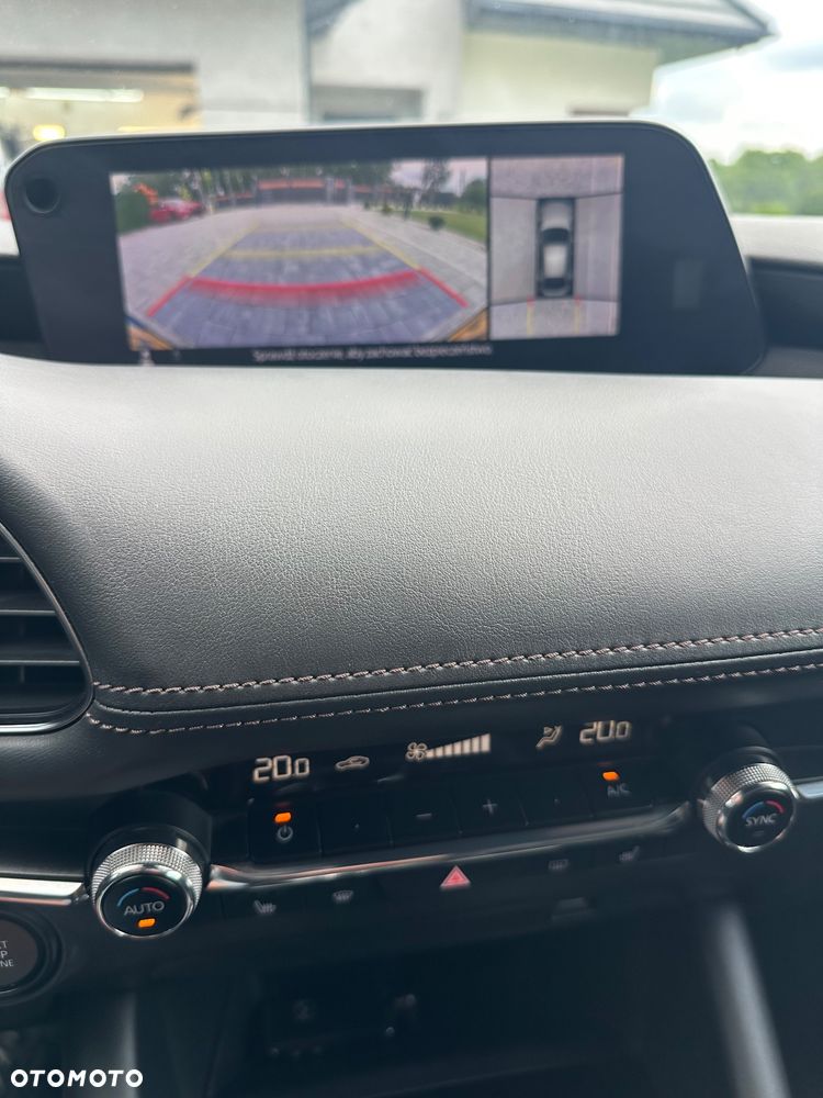 Mazda 3 e-SKYACTIV-G 2.0 M HYBRID - 13