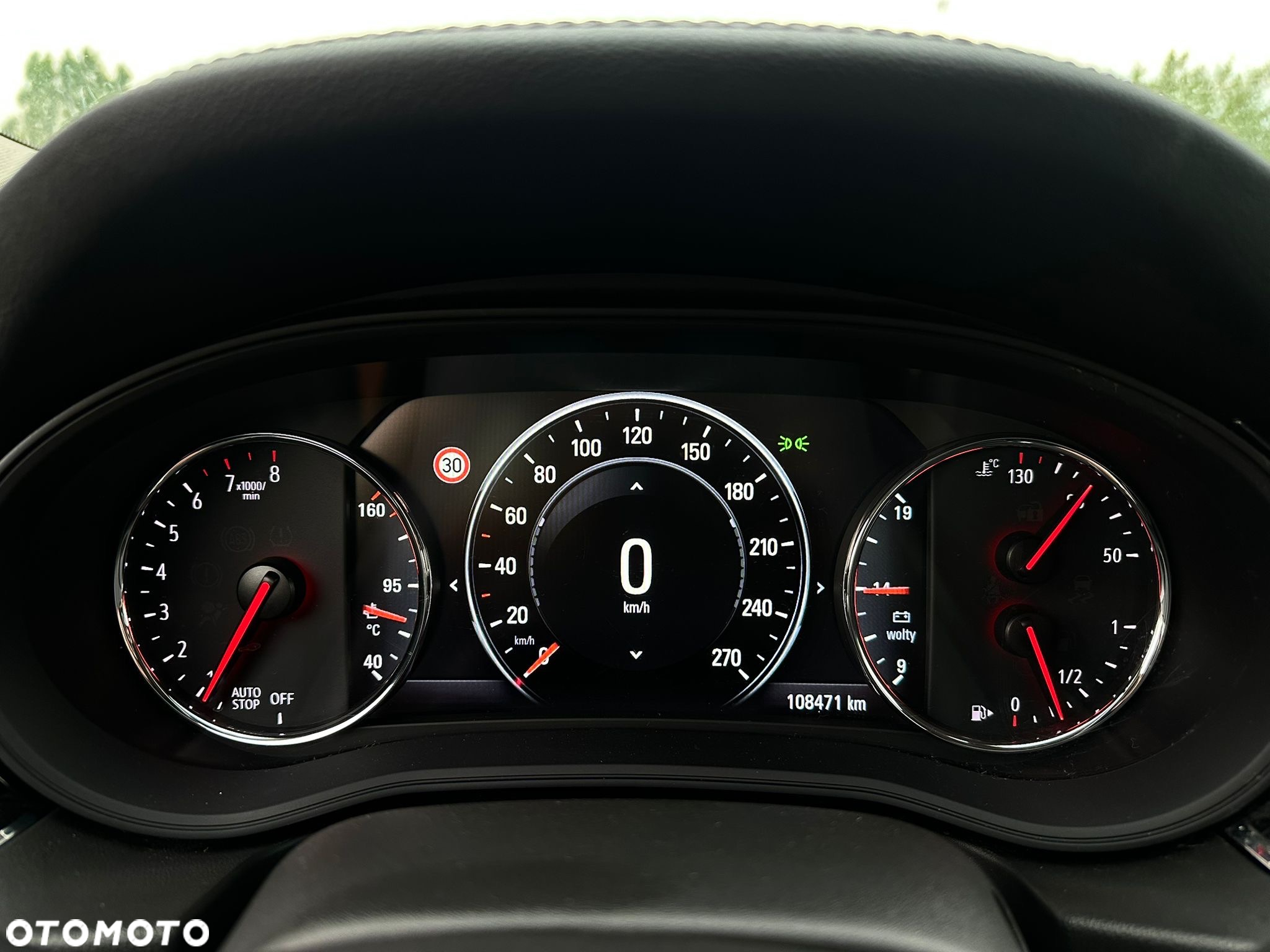 Opel Insignia - 22