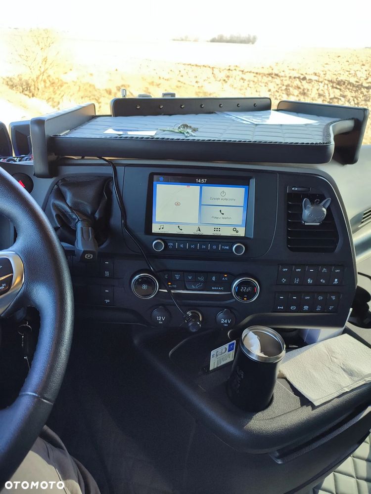 Ford FMAX - 21