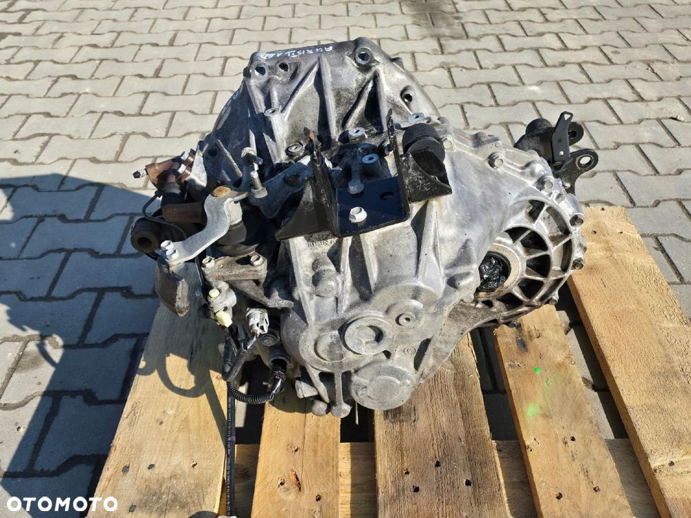 TOYOTA AURIS II E18 LIFT SKRZYNIA BIEGÓW 1.6D4D EA66 6 BIEGÓW - 5