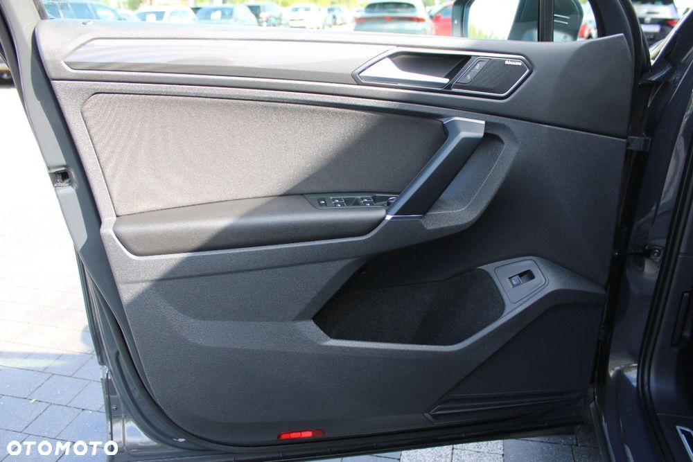 Volkswagen Tiguan - 21