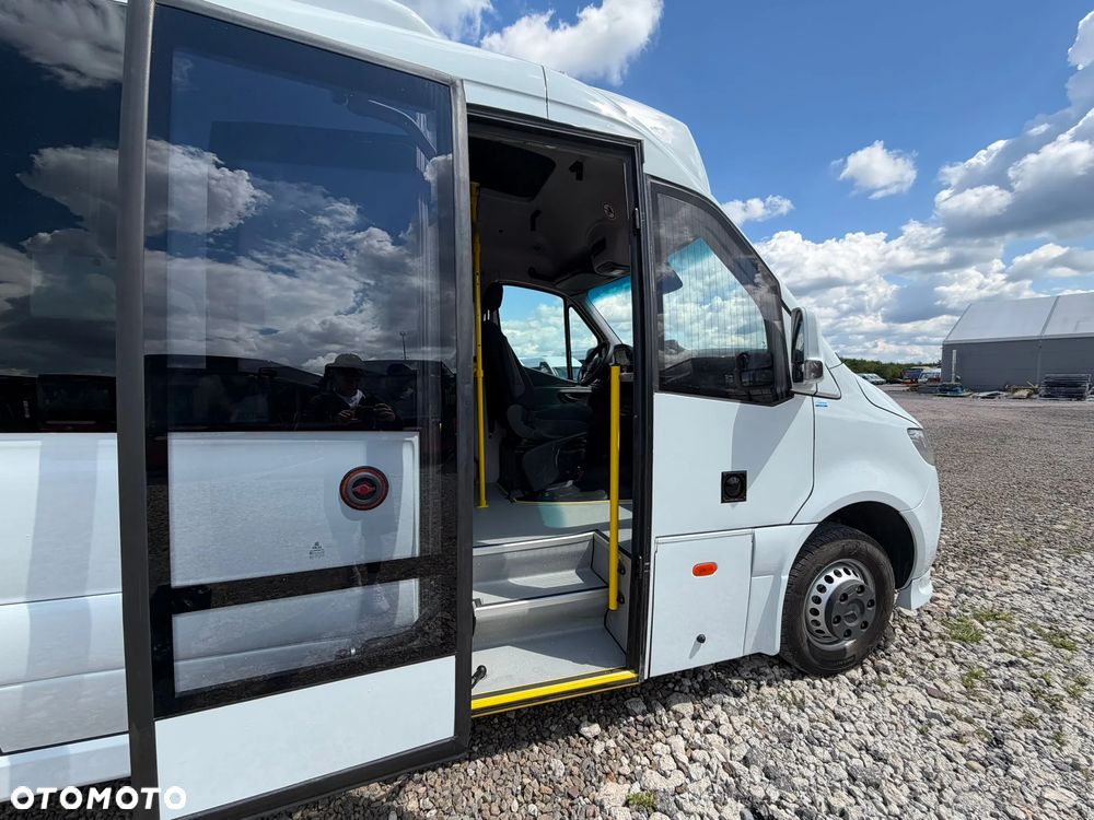 Mercedes-Benz Sprinter 519 - 17