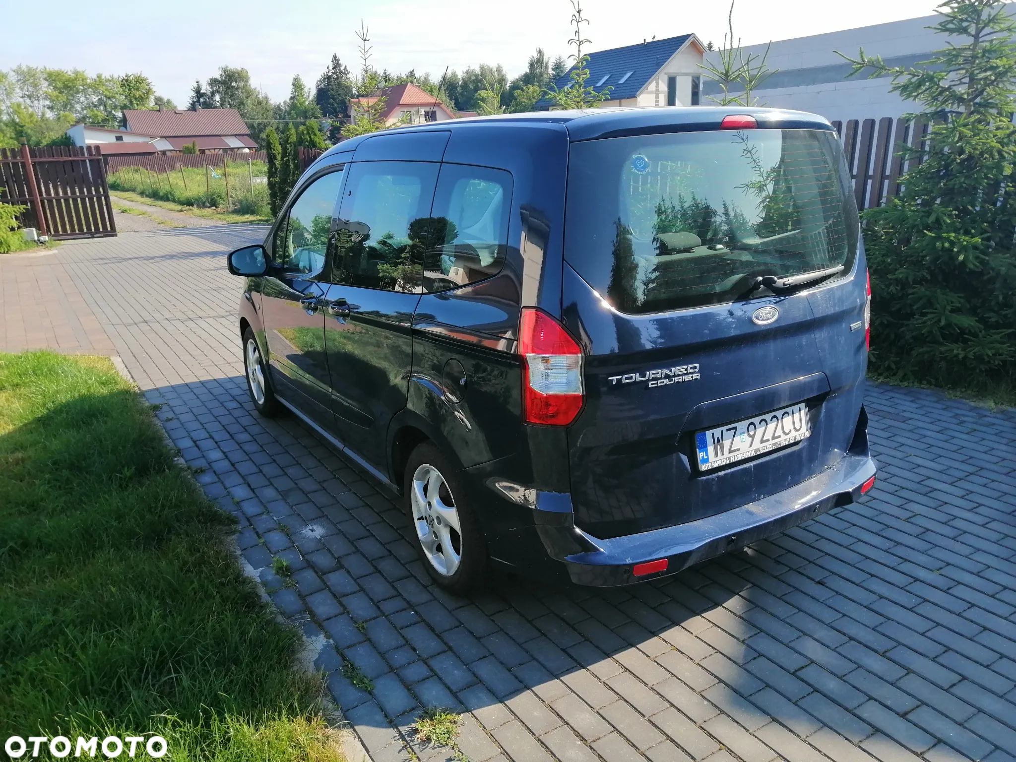 Ford Courier - 19