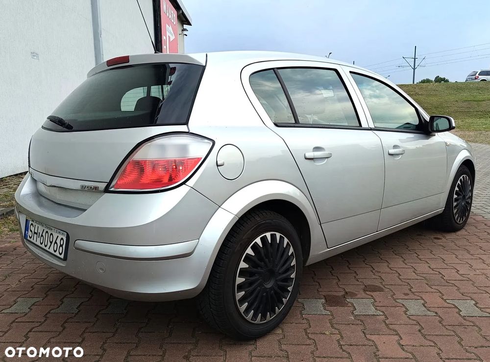 Opel Astra 1.7 CDTI - 9