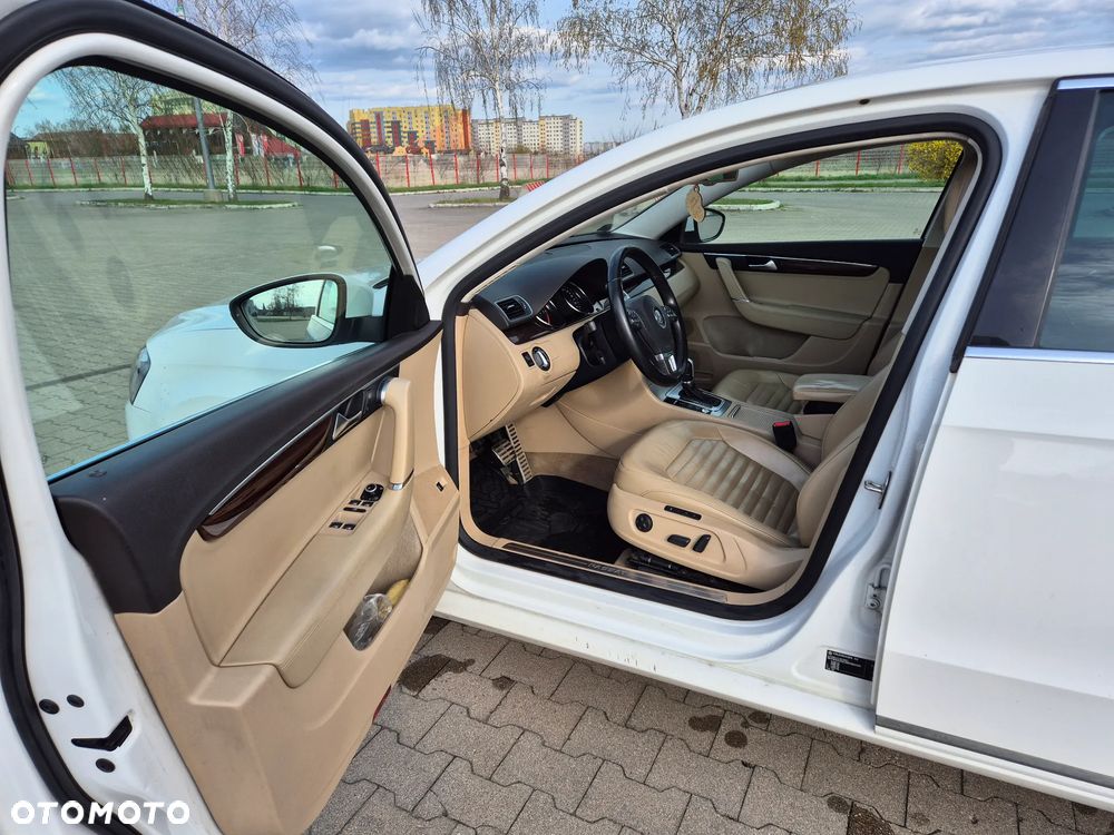 Volkswagen Passat 2.0 TDI Highline DSG - 9