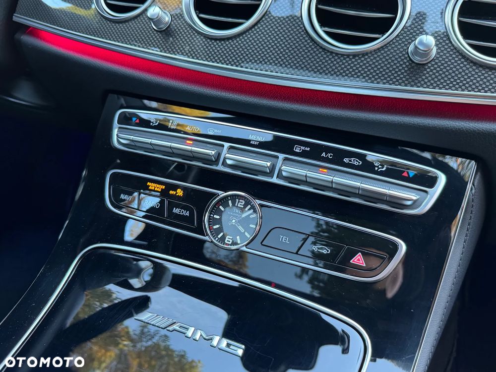 Mercedes-Benz Klasa E AMG 63 S 4Matic+ AMG Speedshift MCT-9G - 30