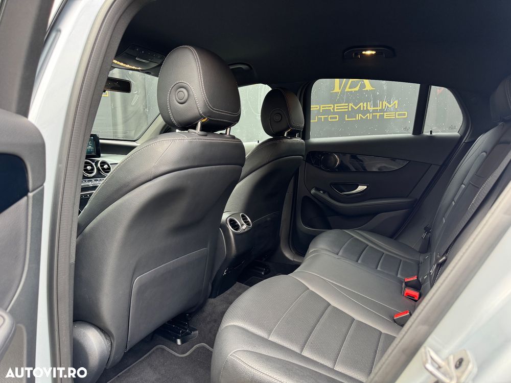 Mercedes-Benz GLC Coupe 300 e 4MATIC - 9