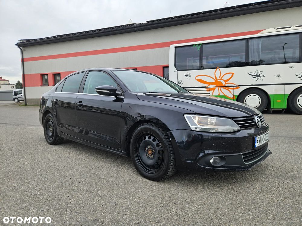 Volkswagen Jetta 1.6 TDI DPF Highline - 5