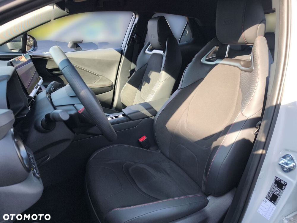Toyota C-HR 2.0 PHEV Dynamic Force GR Sport - 17