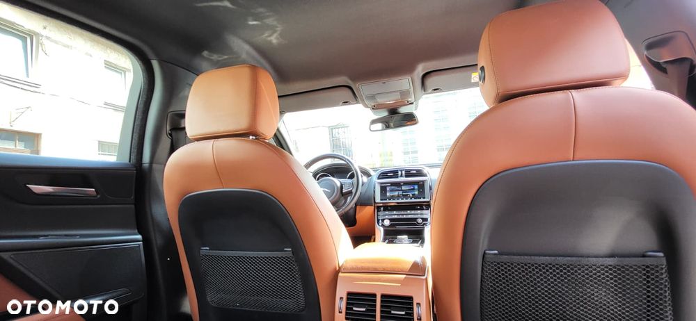 Jaguar XE 2.0 D Prestige - 15